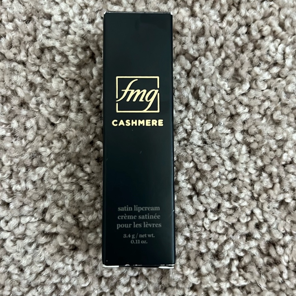 AVON FMG Cashmere Lipstick